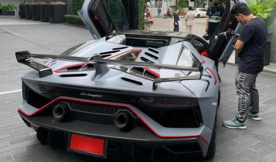 Lộ diện chủ nhân Lamborghini Aventador thứ 10.000, là một đại gia nổi đình đám ở Campuchia nhưng sống ở Thái