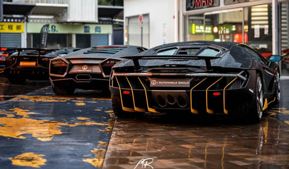 Liệu bạn có đoán được 3 chiếc siêu xe Lamborghini cực hiếm trong bức ảnh này?