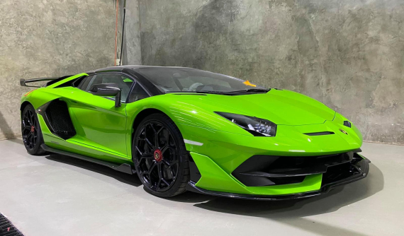 Lamborghini Aventador SVJ mui trần đầu tiên về đến Lào khiến đại gia Việt "thèm thuồng"