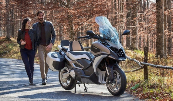 Kymco tuyên chiến với Honda X-ADV bằng xe tay ga cực hoành tráng