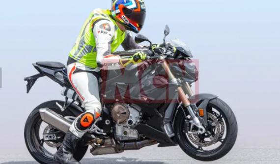 Sẵn sàng ra mắt trong tháng 11, naked bike đỉnh cao BMW S1000R 2021 có gì mới?