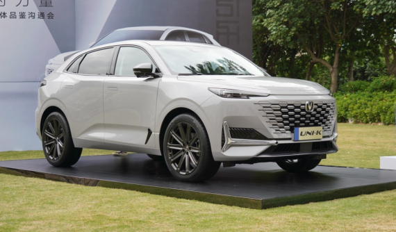 Cận cảnh Changan Uni-K - SUV cỡ trung mới với thiết kế độc đáo và nội thất nhiều công nghệ