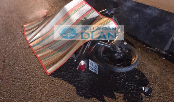 Bình Dương: Vợ điều khiển xe máy đi theo Google Maps vào làn đường ô tô, chồng bị xe container cán tử vong