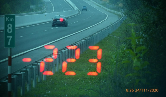 Vội đi ăn cưới, nam thanh niên lái xe sang BMW ở vận tốc 223 km/h trên cao tốc Bắc Giang - Lạng Sơn