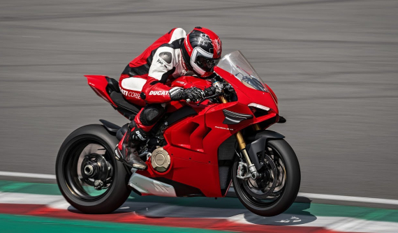 Chiếc Ducati Panigale V4 S 2020 đầu tiên đã về đến Việt Nam, giá dự kiến hơn 1 tỷ đồng