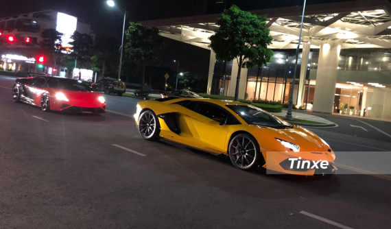 Mới vào Nam, Lamborghini Aventador SVJ đã "bắt cặp" đi cùng Lamborghini Gallardo độ body kit giới hạn
