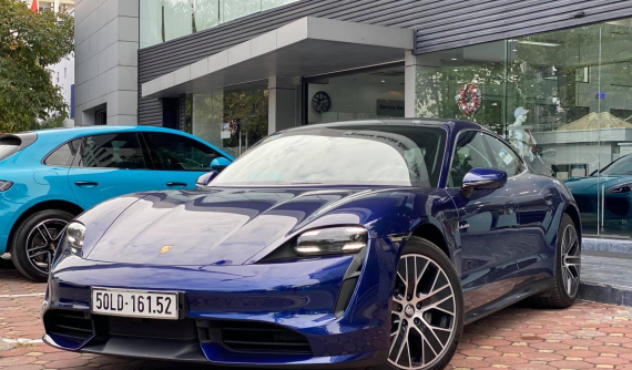 Porsche Taycan Turbo xuất hiện tại Hà Nội, sẵn sàng ra mắt vào tháng 12/2020