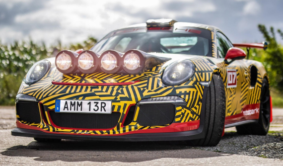 Ngắm chiếc Porsche 911 GT3 RS được độ thành xe đi việt dã mạnh mẽ