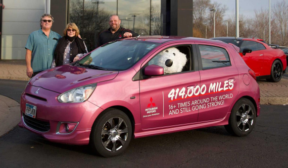 Lái chiếc Mitsubishi Mirage đạt hơn 667.000 km trong 6 năm, cặp vợ chồng liền được tặng xe mới 2020