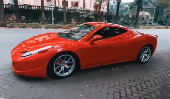 Chiếc Ferrari 458 Italia "siêu rẻ" và sự thật ít ai ngờ phía sau