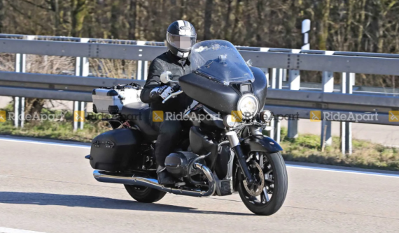 Phiên bản Touring đường trường của xe Cruiser BMW R18 sẽ có tên là Transcontinental