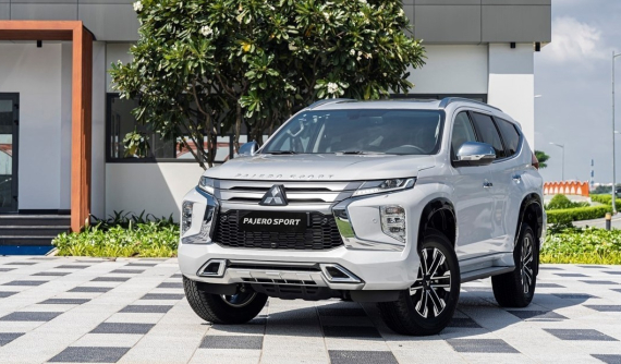 Đấu Toyota Fortuner, Mitsubishi Pajero Sport nhận ưu đãi tới 55 triệu đồng ở tháng cuối năm
