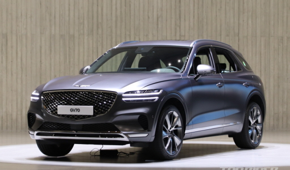 Xe Hàn Quốc Genesis GV70 2021 chính thức "ra lò", cạnh tranh Mercedes-Benz GLE và BMW X5