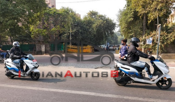 Suzuki hé lộ xe ga điện Burgman EV thế hệ mới được thử nghiệm trên đường phố?
