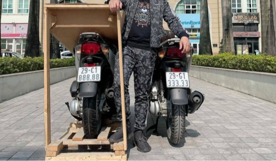 Chiếc Honda SH mang biển số "ngũ quý" 8 đình đám vừa được bán lại với giá 900 triệu đồng