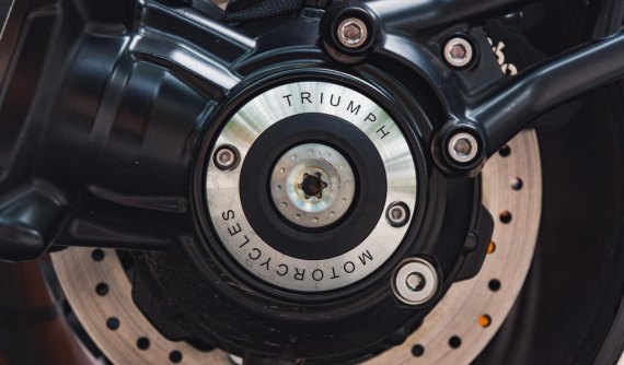 Mô tô tiền tỷ Triumph Rocket 3 bị triệu hồi vì lỗi phanh nguy hiểm
