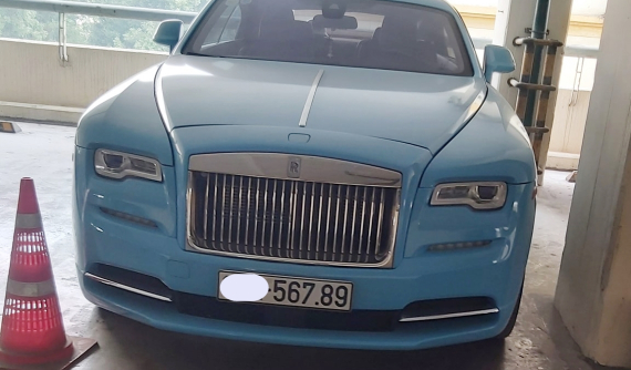 Rolls-Royce Wraith biển "san bằng tất cả" được chủ nhân đổi màu áo mới