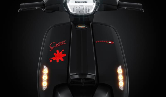 Chính thức ra mắt Lambretta V200 GP, xe tay ga tuyệt đẹp trong bộ cánh đen đỏ ma mị