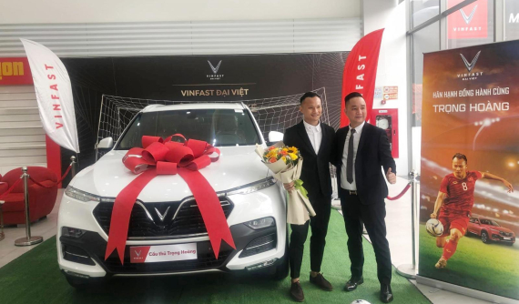 "Người không phổi" Trọng Hoàng tậu VinFast LUX SA2.0, giá từ 1,29 tỷ đồng