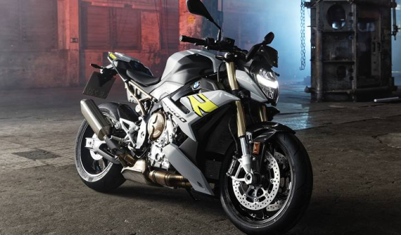 Naked bike cao cấp BMW S1000R 2021 chốt giá chỉ 415 triệu đồng