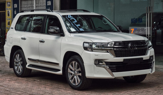 Chốt giá ngang BMW X7, Toyota Land Cruiser VXS Executive Lounge 2021 nhập tư chiều lòng đại gia Việt với loạt option “ngập mặt”