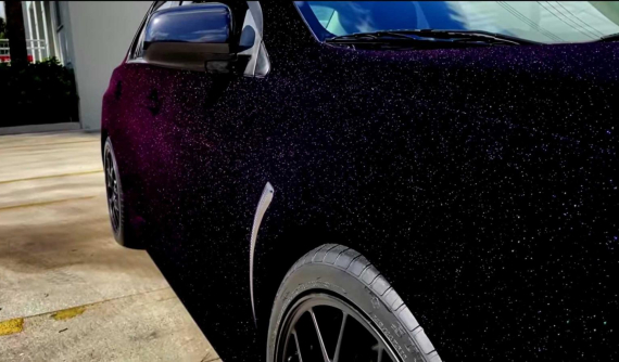 Chiếc Mitsubishi Lancer "đen nhất trên đời" càng thêm độc với lớp sơn lấp lánh mới