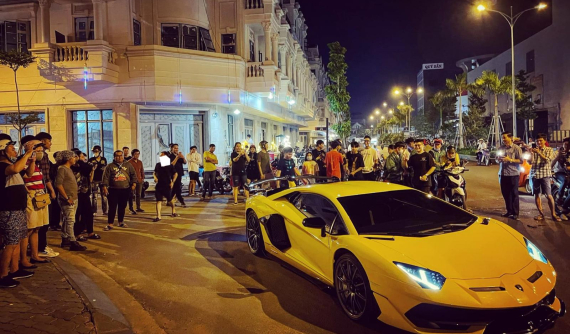 Sau khi độ ống xả BRE, siêu xe hàng hiếm Lamborghini Aventador SVJ về tay doanh nhân ở Gò Vấp