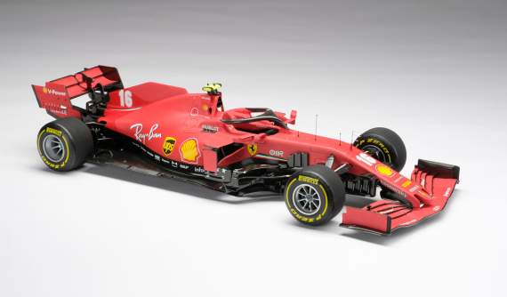 Mô hình xe đua Ferrari F1 cực tinh xảo này có giá bán cao phát sợ