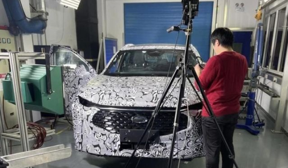 Ford Mondeo mới lộ diện với thiết kế mang phong cách crossover và màn hình "siêu to khổng lồ"