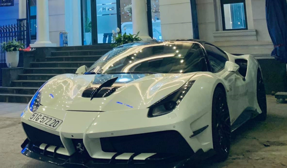Doanh nhân Quốc Cường mang siêu xe Ferrari 488 GTB độ Misha Designs độc nhất Việt Nam ra Bắc