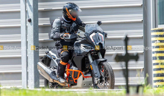 KTM tiết lộ thông tin xe việt dã KTM 1290 Super Adventure R và S