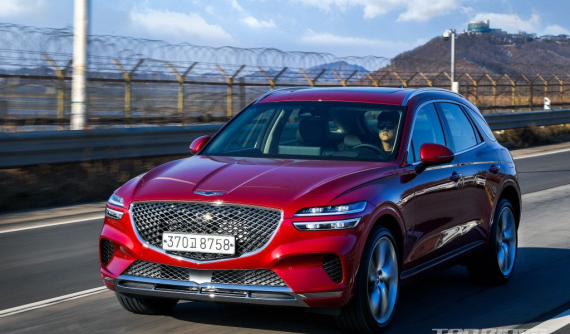 SUV hạng sang Genesis GV70 2021 "bán chạy như tôm tươi" trong ngày đầu mở cọc