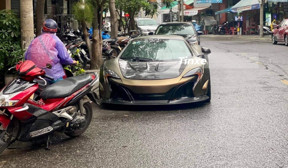 Video: McLaren 650S Spider độ Liberty Walk lăn bánh ở Đà Nẵng với bộ áo ấn tượng và 1 chi tiết gây tò mò