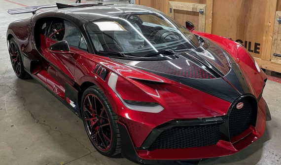 Video "đập hộp" siêu phẩm Bugatti Divo chỉ có 40 xe trên thế giới đến Mỹ, màu sơn cực độc, giá hơn 110 tỷ đồng