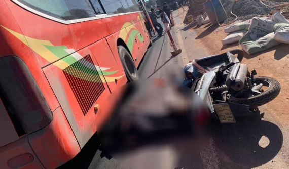 Đồng Nai: Người đi xe máy ngã xuống đường, bị ô tô khách cán tử vong