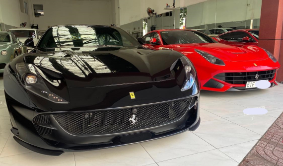Cặp đôi V12 danh tiếng của Ferrari đọ dáng ở Sài thành, người đã "khai tử" kẻ tiếp tục cuộc chơi