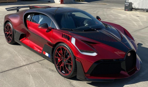 Choáng với cái giá 1 triệu USD của màu sơn "bọ dừa" trên chiếc siêu xe Bugatti Divo này