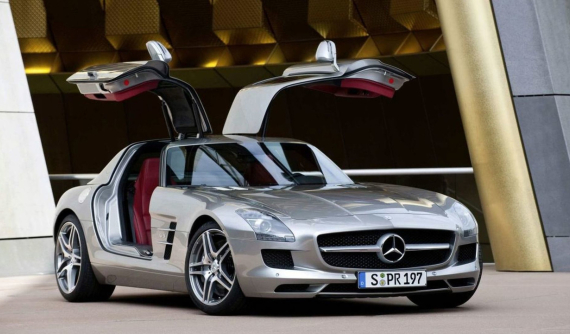 Mercedes-Benz bán 2 chiếc SLS AMG trong năm 2020 dù siêu xe "cửa cánh chim" đã bị ngừng sản xuất từ lâu