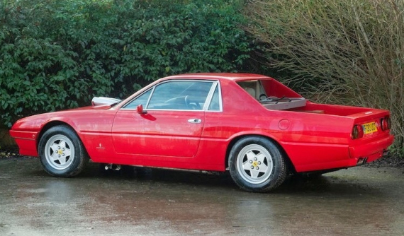 Chiếc "bán tải Ferrari 412 1985" độc nhất vô nhị này đang được rao bán giá rẻ chỉ 500-600 triệu đồng