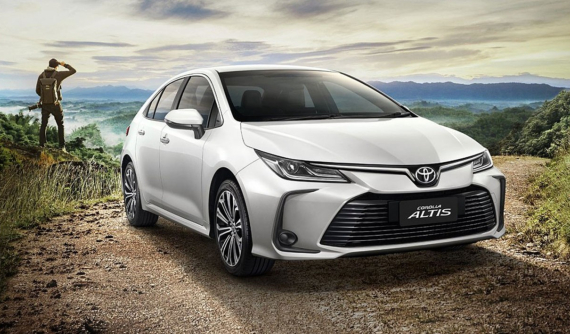 Toyota Corolla Altis 2021 ra mắt, thêm bản 1.8 Sport mới khiến người Việt "phát thèm"