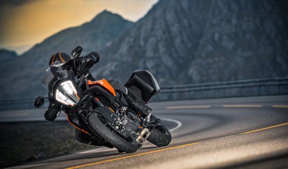 KTM chuẩn bị cho ra mắt xe mới vào ngày 26/1, dự đoán là 1290 Super Adventure 2021