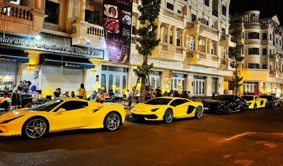Dàn siêu xe trăm tỷ đồng của nhà giàu Việt tụ tập ở Gò Vấp, hứa hẹn là thánh địa siêu xe mới trong Nam