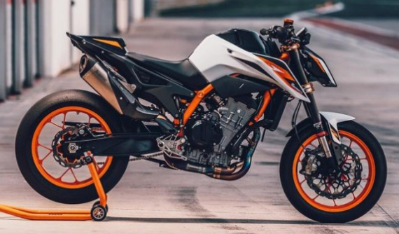 KTM 890 Duke - Naked bike tuyệt vời đến từ nước Áo sẽ ra mắt trong tối nay