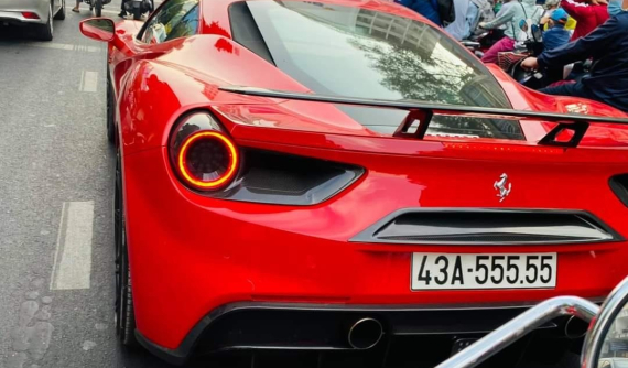 Siêu xe Ferrari 488 GTB "ngũ quý" 5 vào Nam sau gần 5 năm định cư ở Đà Nẵng