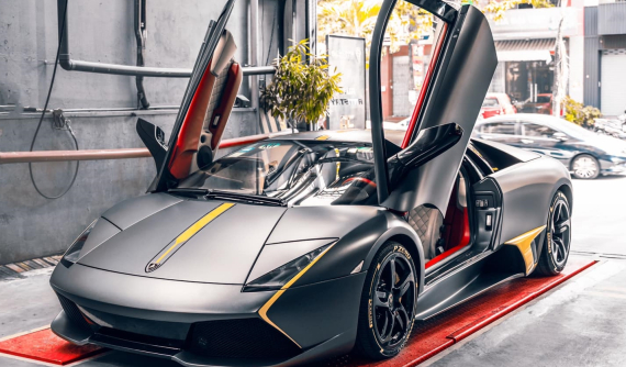 "Bò già" Lamborghini Murcielago khoác áo đen nhám với điểm nhấn đèn pha sắc cạnh như Reventon