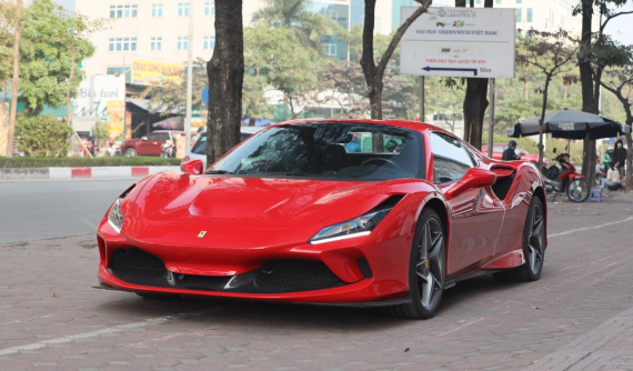 Diện mạo siêu xe mui trần Ferrari F8 Spider thứ 2 về nước với màu sơn đỏ hiếu chiến