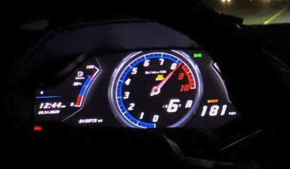 Chạy quá tốc độ 320 km/h rồi đăng video lên YouTube, tài xế Lamborghini Huracan phải ra hầu tòa