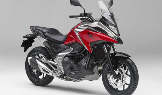 Honda ra mắt NC750X 2021 với hai phiên bản là bản thường và bản hộp số ly hợp kép
