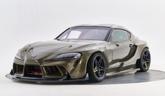 Chiếc Toyota Supra độ đua drift này có thân vỏ hỗn hợp carbon và Kevlar, cộng động cơ 1.000 mã lực