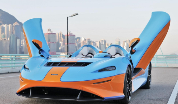 Siêu xe không mui McLaren Elva với màu sơn Gulf Theme lần đầu đặt chân đến Hồng Kông, giá chưa thuế 42 tỷ đồng